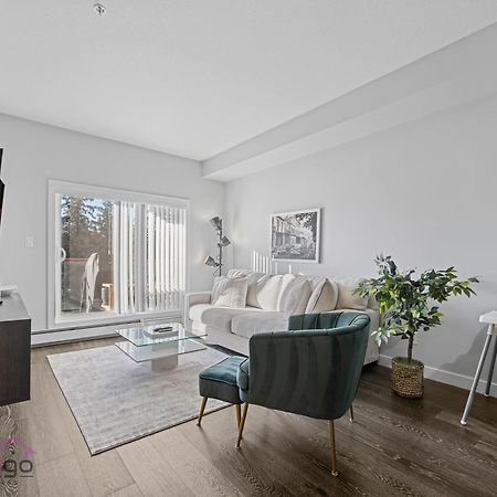 Studio Loft, 2 Bd, Ug Parking, 5 Min To Rogers! Edmonton Eksteriør bilde