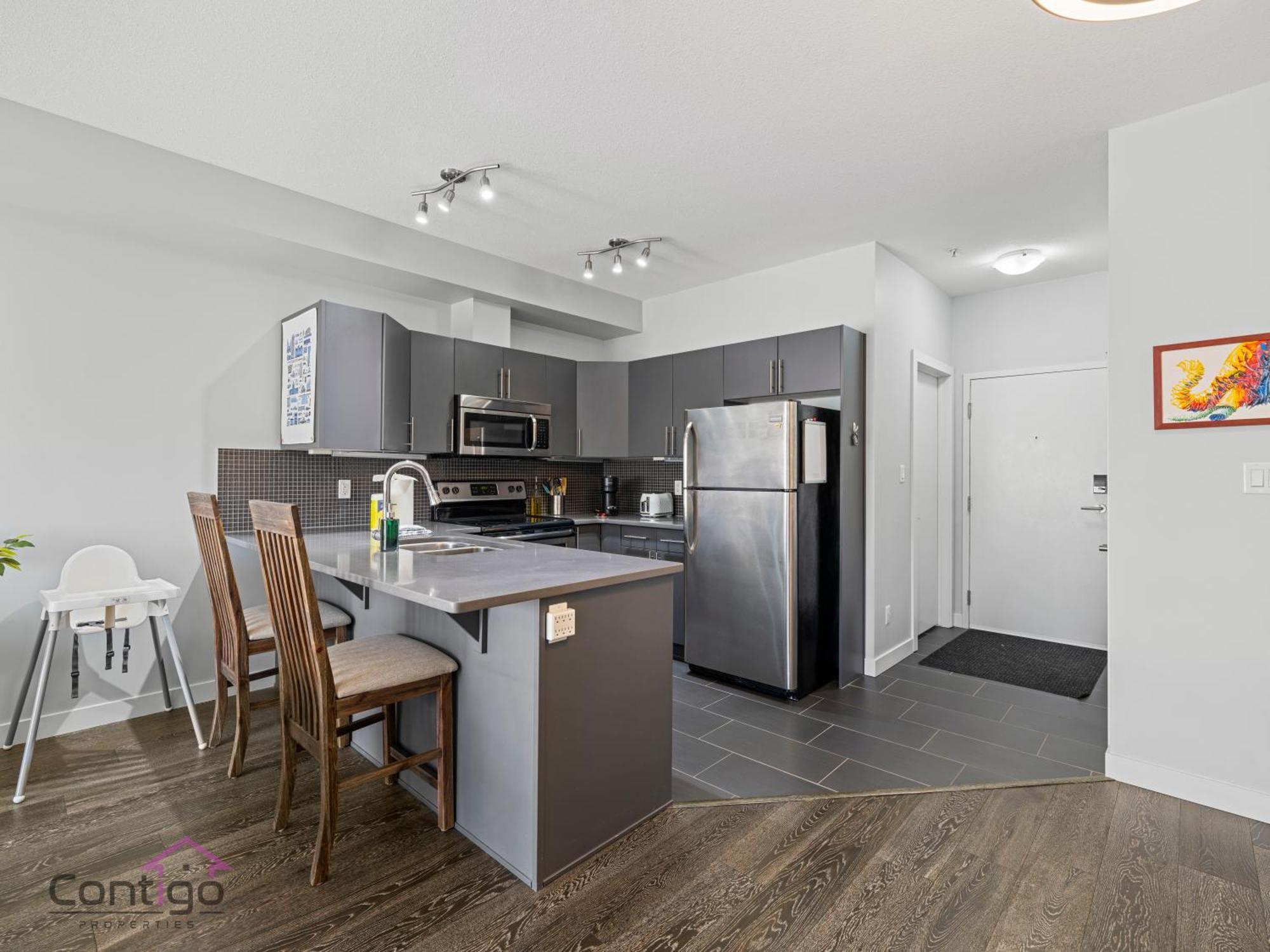 Studio Loft, 2 Bd, Ug Parking, 5 Min To Rogers! Edmonton Eksteriør bilde