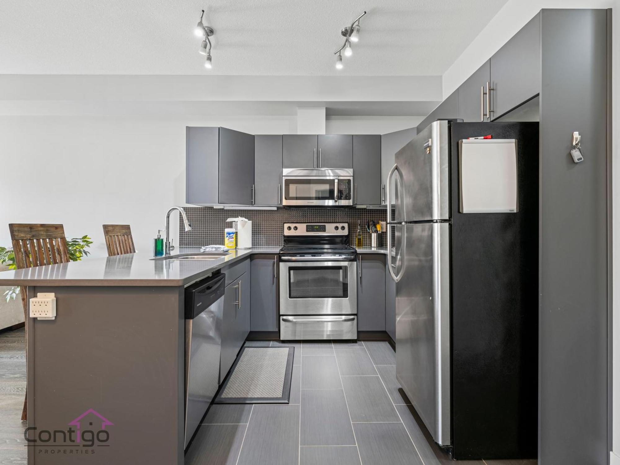 Studio Loft, 2 Bd, Ug Parking, 5 Min To Rogers! Edmonton Eksteriør bilde
