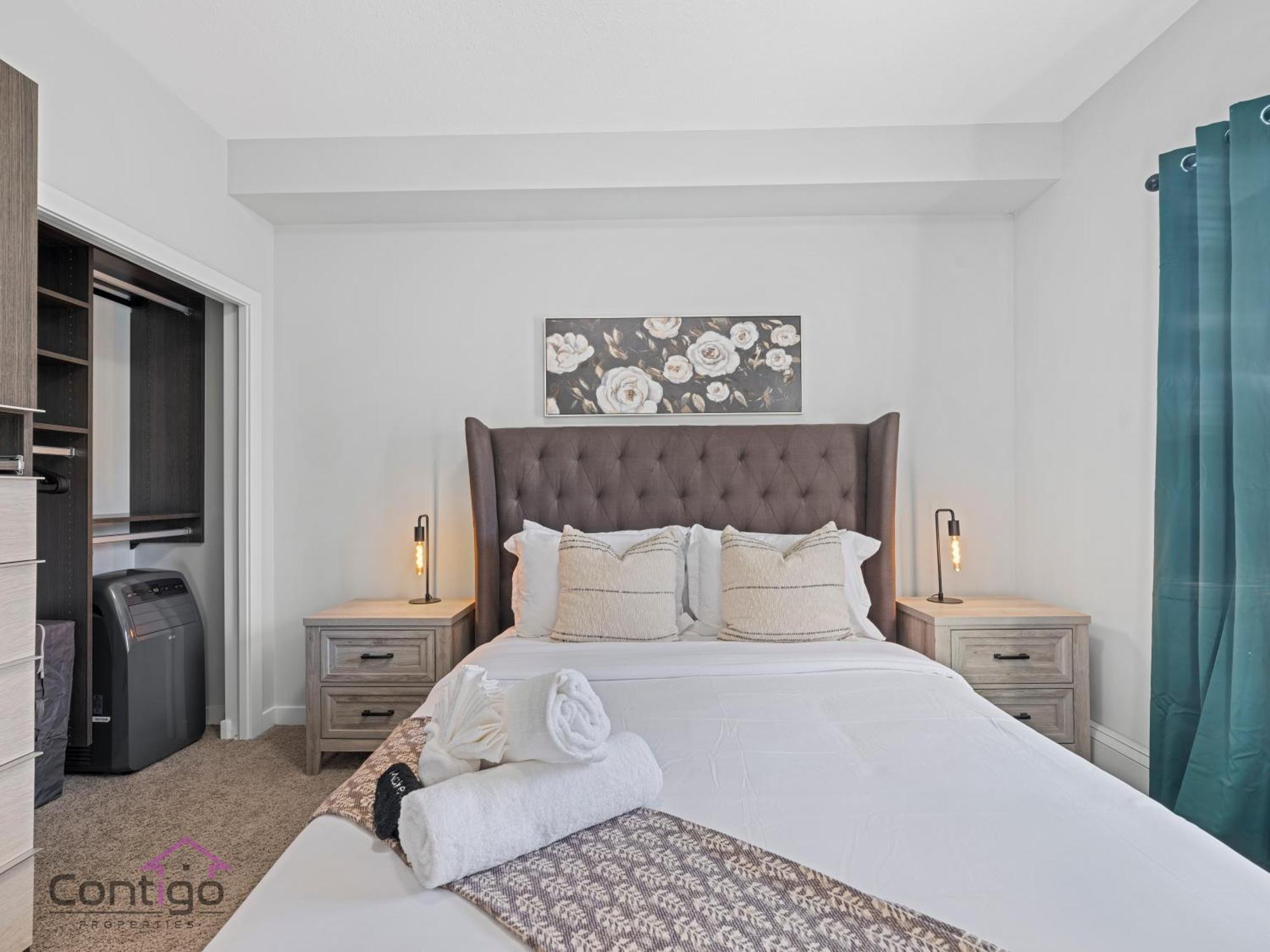 Studio Loft, 2 Bd, Ug Parking, 5 Min To Rogers! Edmonton Eksteriør bilde